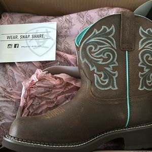 Ariat women’s fatbaby heritage mazy in Java